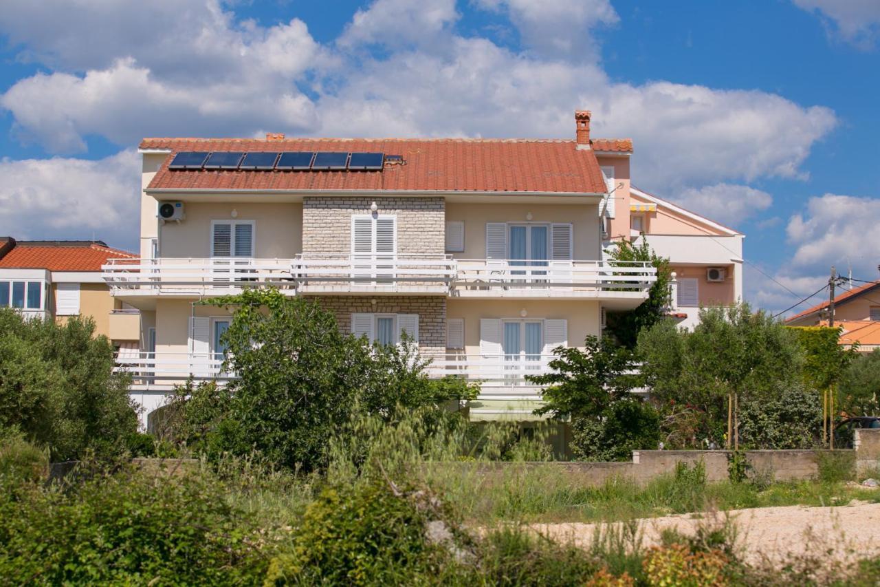Bed and Breakfast F• R• I• E• N• D• S• Novalja Exteriér fotografie
