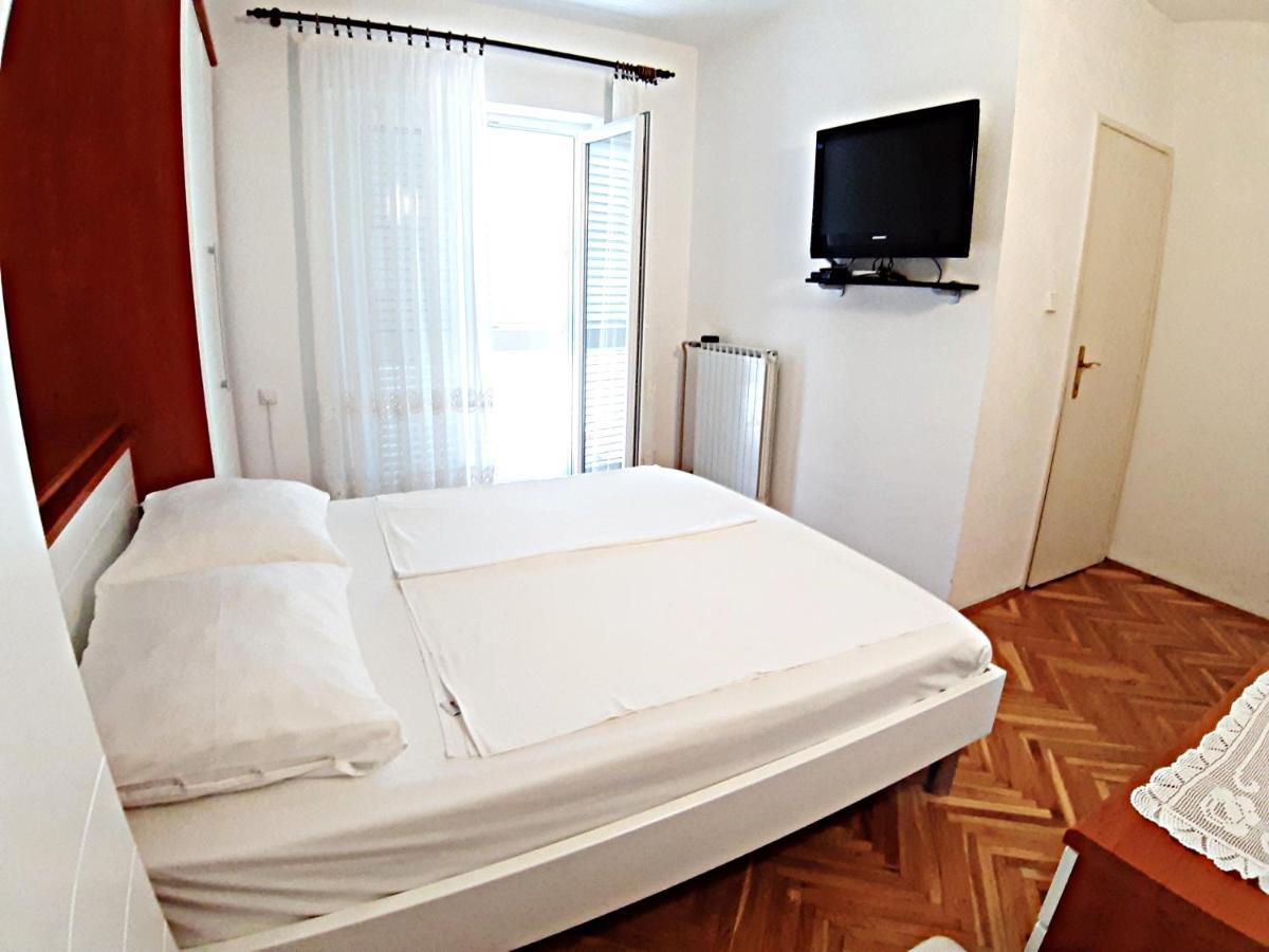 Bed and Breakfast F• R• I• E• N• D• S• Novalja Exteriér fotografie