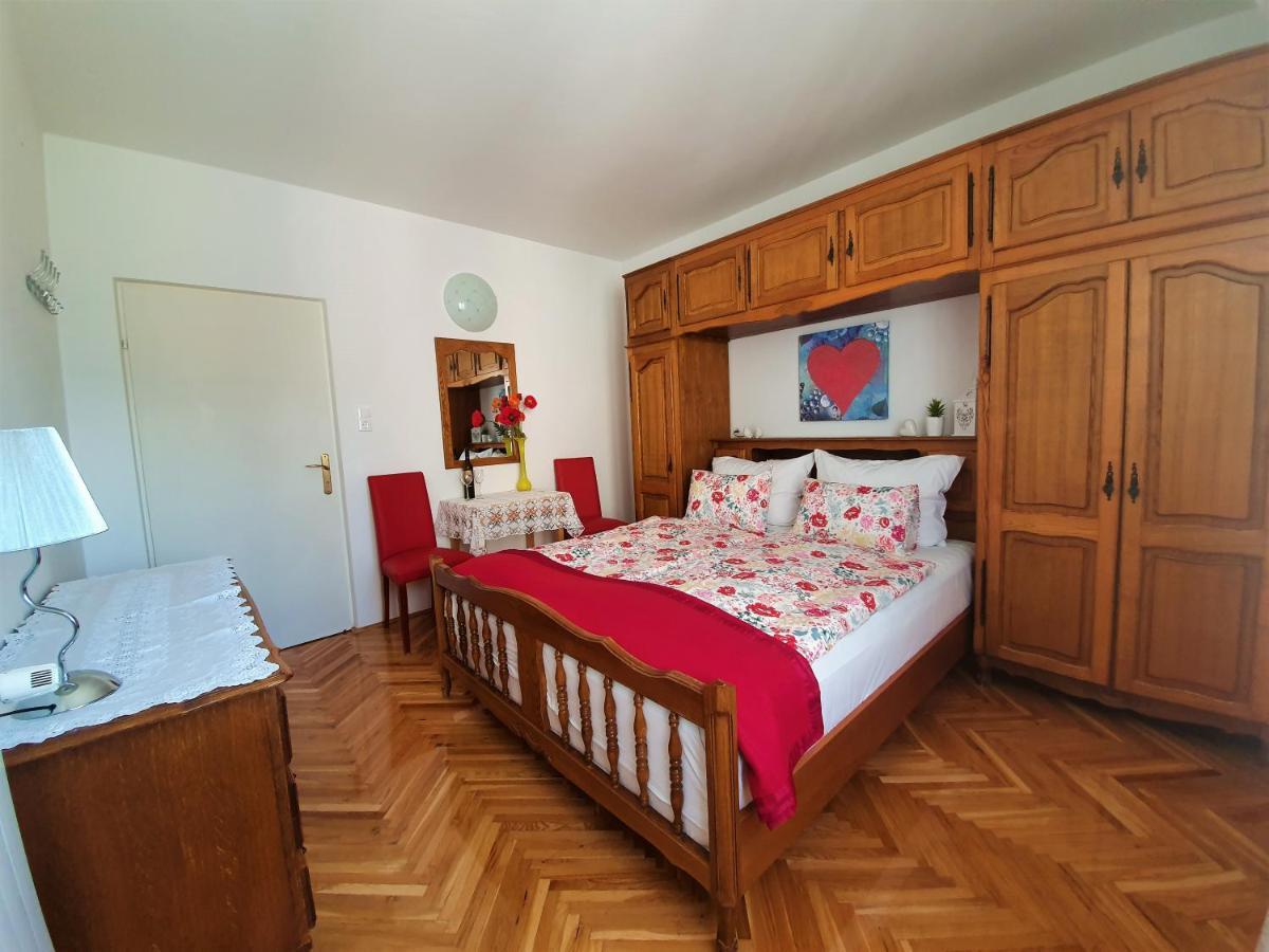 Bed and Breakfast F• R• I• E• N• D• S• Novalja Exteriér fotografie